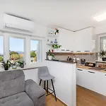 Apartman Lukre