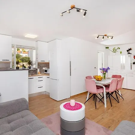 Lukre Apartman