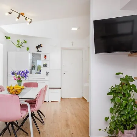 Apartment Lukre
